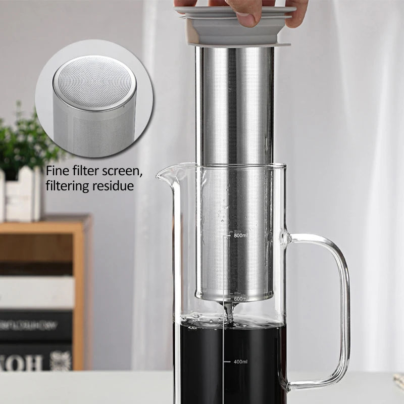 High-quality cold brew coffee maker for fresh, smooth iced coffee or tea.