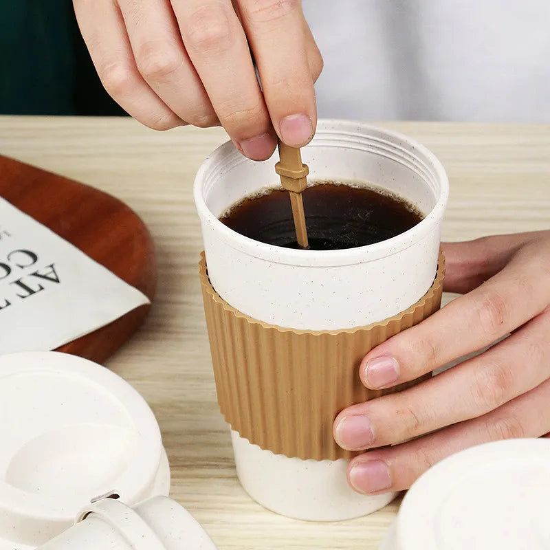 Eco-friendly, reusable coffee cup with a spill-proof lid and portable design.