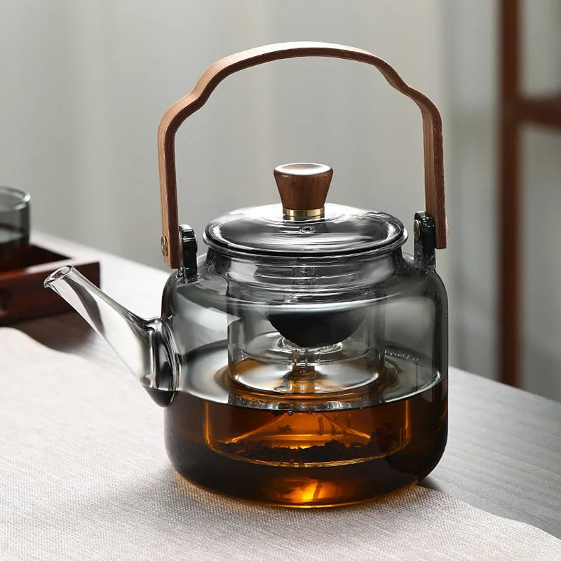 Beautiful teapot designed for the perfect infusion of your favorite teas.